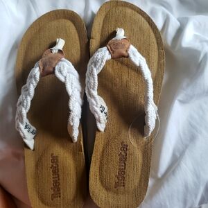 Tidewater Nantucket arch support flip flops